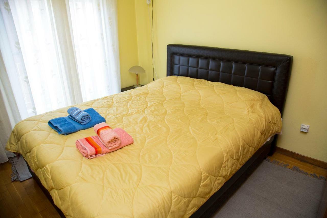 Veta'S Spacious Central Apartment セレス エクステリア 写真
