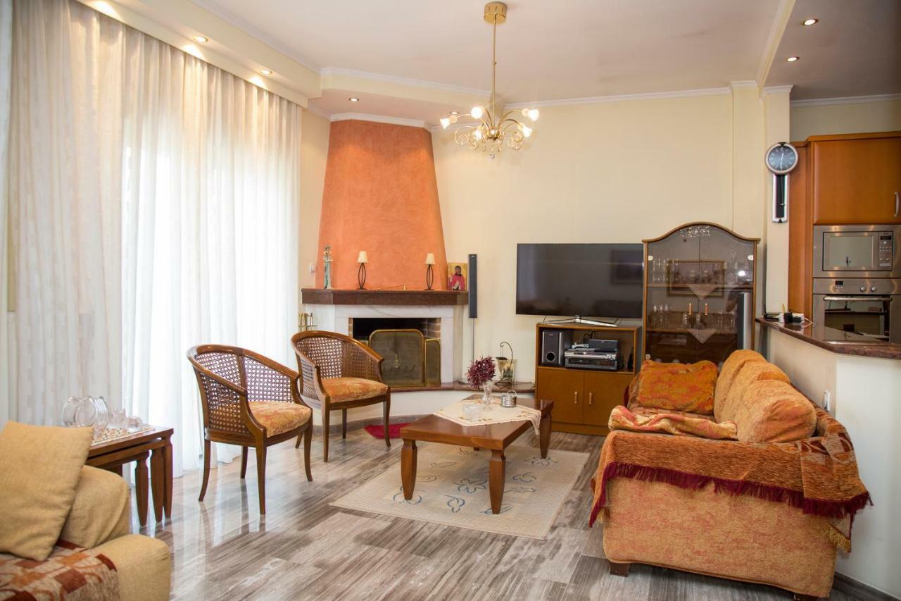 Veta'S Spacious Central Apartment セレス エクステリア 写真