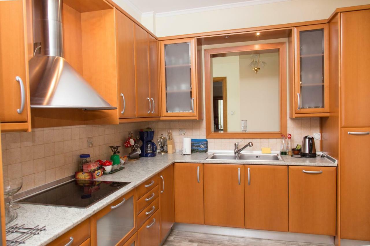 Veta'S Spacious Central Apartment セレス エクステリア 写真